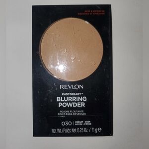 Revlon Photoready Blurring Powder 030 Medium Deep